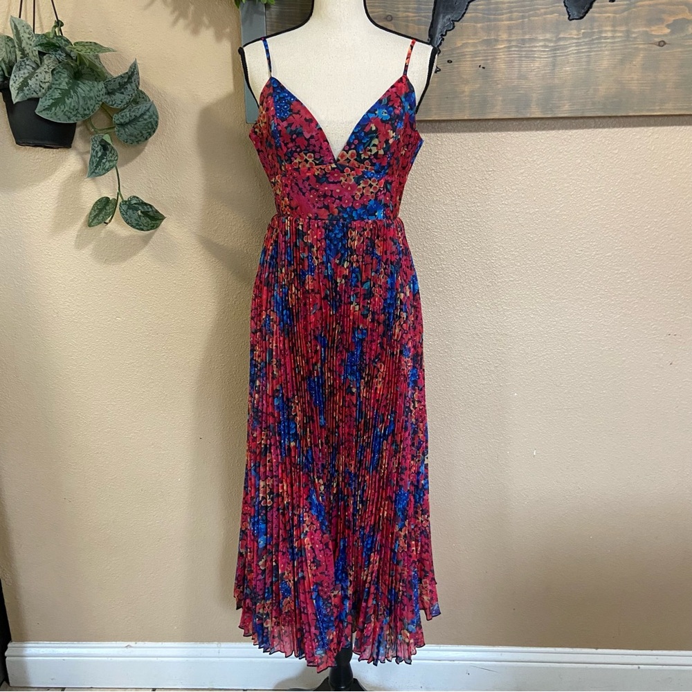 NWOT Lulus Sincerely Gorgeous Black Multi Floral Pleated Midi Dress - Picture 2 of 9